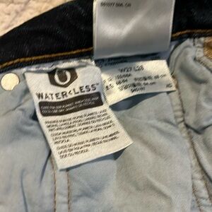 Beautiful dark blue Levi’s 501 S “skinny” jeans